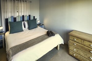 Casa conforto | 4 quartos, roupas de cama premium, individualmente decorados