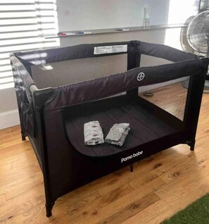 Miscellaneous - Gorgeous Victorian home, ideal for family! (Denver)