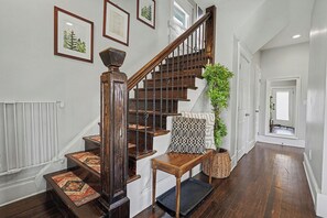 Interior - Gorgeous Victorian home, ideal for family! (Denver)