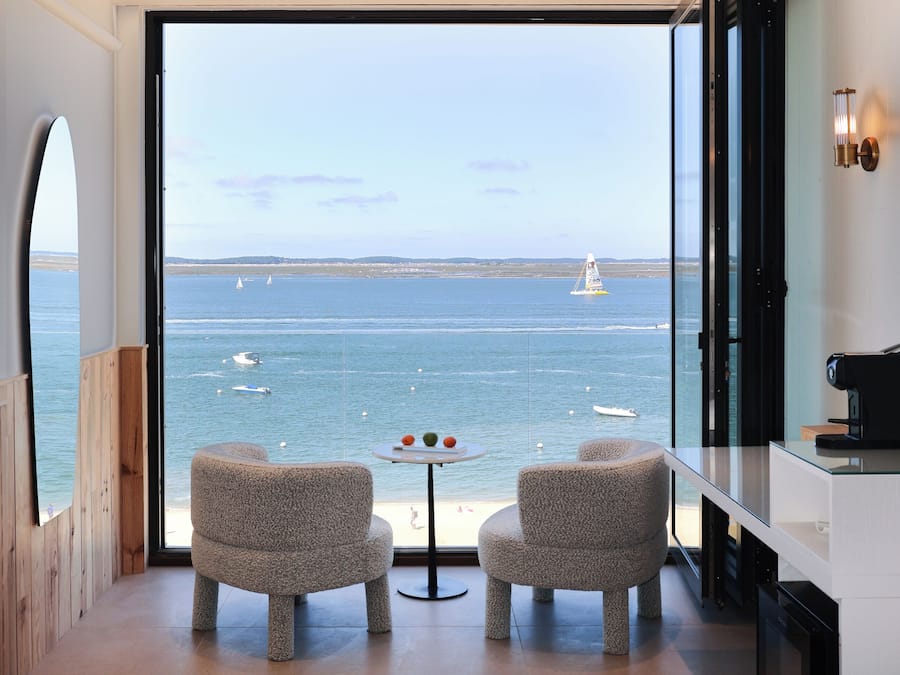 Prestige Vue Mer | Premium bedding, in-room safe, individually decorated