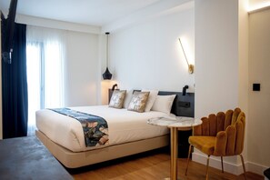 Deluxe Double Room | Desk, blackout drapes, soundproofing, iron/ironing board - Hotel Citrea Santander (Santander)