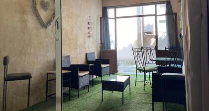 Maison de village atypique avec terrasse, espace détente 15 mn de la plage