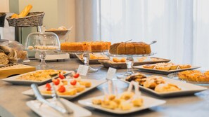 Desayuno bufé gratuito y diario