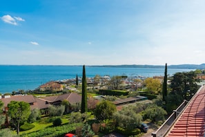 Panoramic Room, Lake View | Lake view