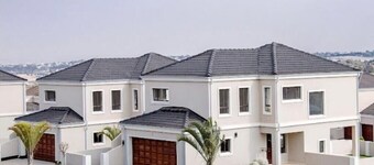 Wonderful Villa in a calm and neat place for families and groups. 