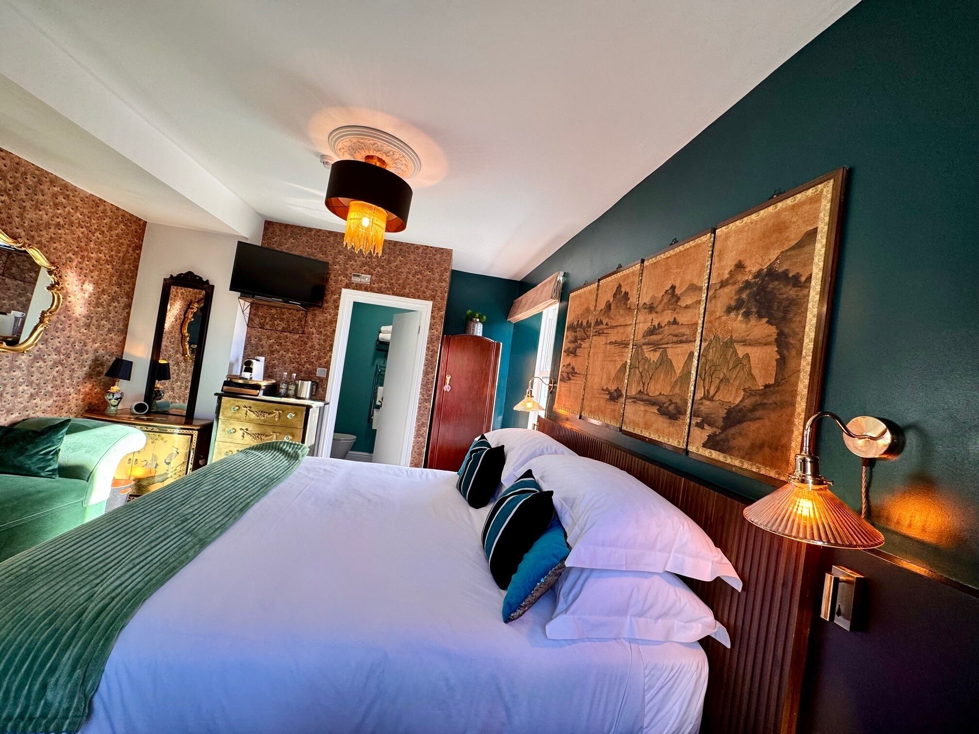 مكواة/لوح كي وواي فاي مجانًا