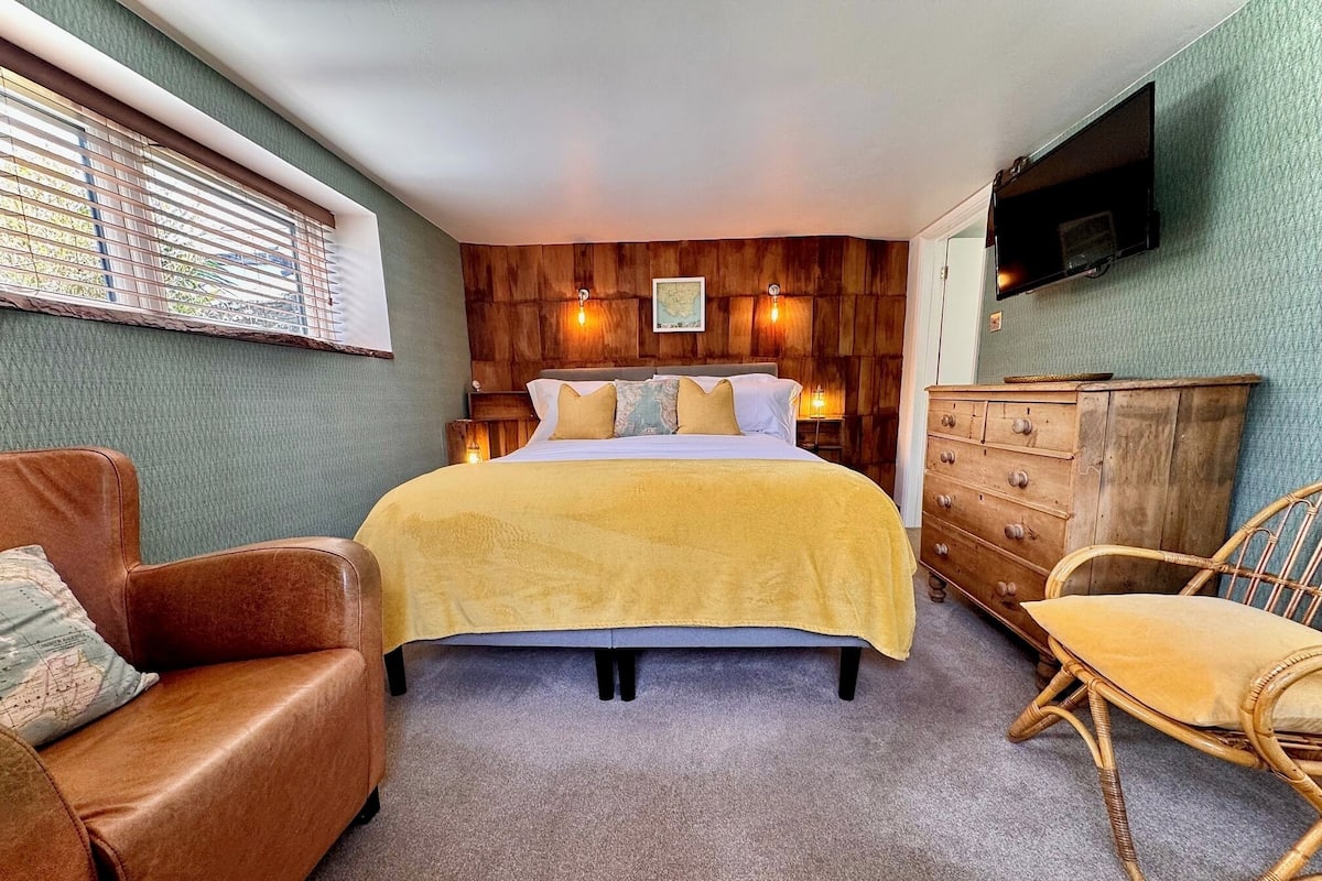 Rom – premier | Strykejern/-brett og wi-fi (inkludert)