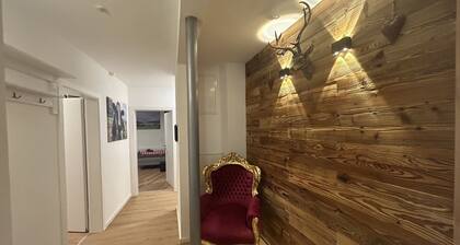 Neu renovierte 5 Zimmerwohnung im Allgäustyle. Zentral gelegen.