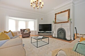 تلفزيون ذكي، مدفأة، طابعة