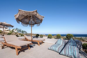 Deluxe Suite | Terrace/patio