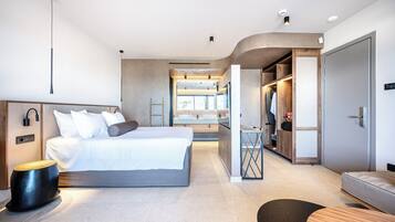 Suite Supérieure | 1 chambre, minibar, coffres-forts dans les chambres