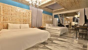 Pool Villa Rooftop Family Royal Suite | 2 bedrooms, individually decorated, free WiFi, bed sheets