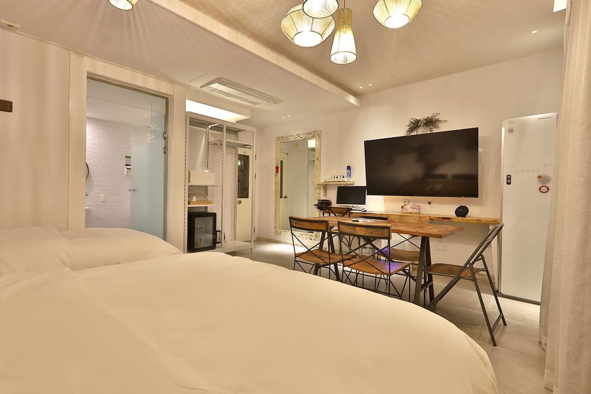 Suite Twin | 免费 WiFi、特色装修、床单