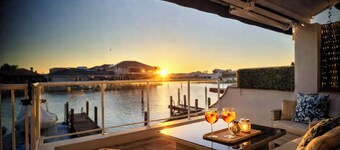 Waterfront Canal Retreat | Jetty, Kayaks & Dolphin