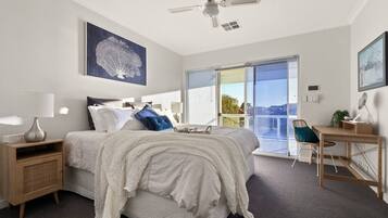 3 bedrooms, iron/ironing board, travel cot, free WiFi