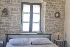 2 bedrooms, iron/ironing board, WiFi, bed sheets - Holiday Villa Old Qeparo (Upper Qeparo)