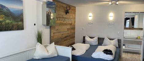 1 bedroom, WiFi, bed sheets