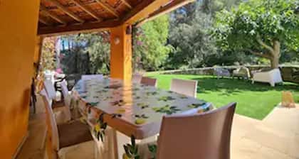 Belle Villa Avec Piscine Dans un Écrin de Verdure