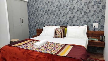 1 bedroom, WiFi, bed sheets