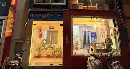 Hotel Raghuveera Palace