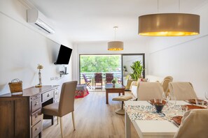 Apartment, Balcony | Living area | Flat-screen TV - Vilamoura Bay Retreat at Marina Mar (Loulé)