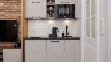 Fridge, microwave, stovetop, dishwasher