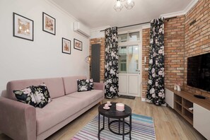 TV - Dietla 21 | Kraków | Atmospheric Apartment | Air Conditioning (Kraków)