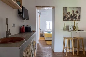 1 dormitorio, tabla de planchar con plancha, wifi gratis y ropa de cama