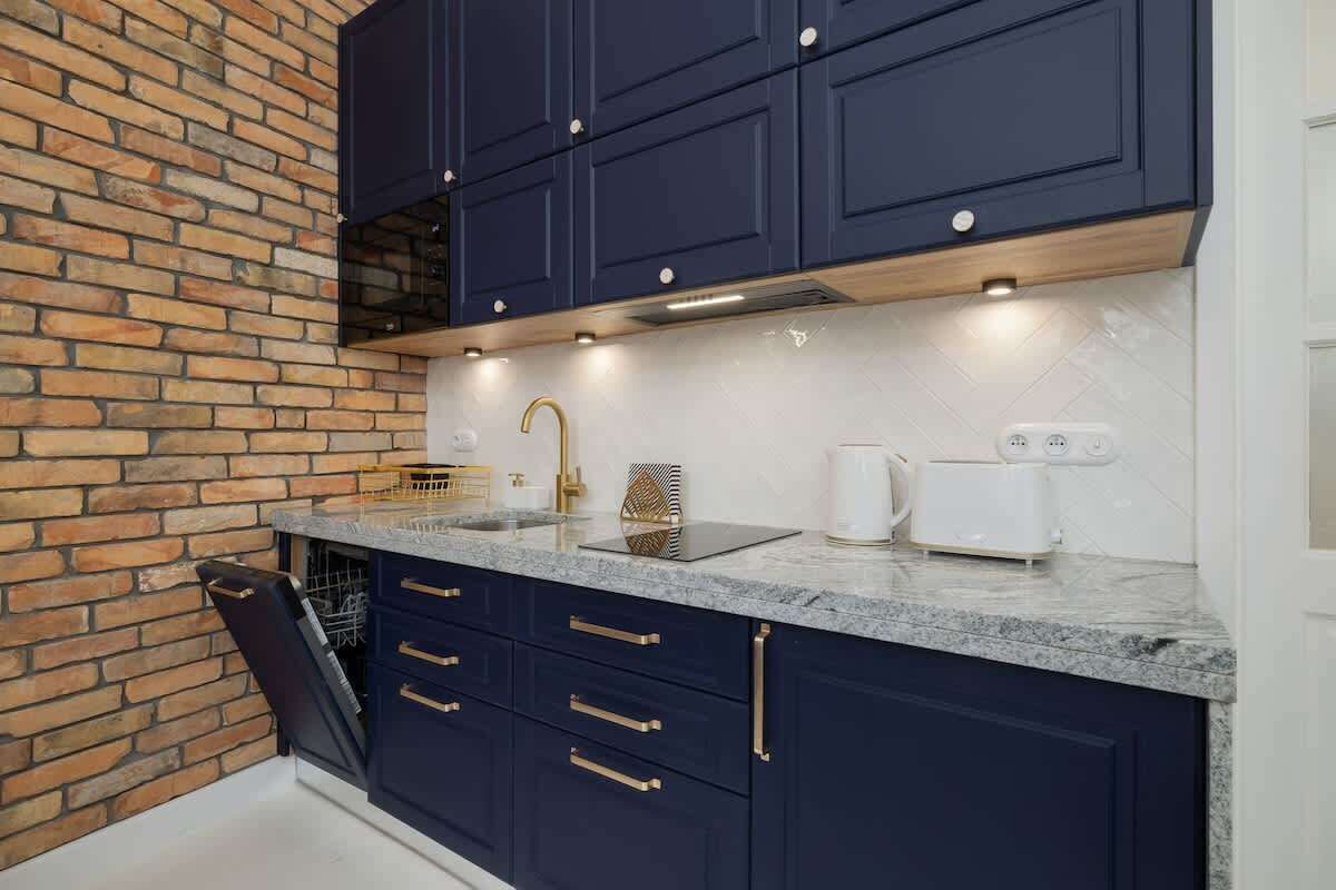 雪櫃、微波爐、爐具、洗碗機