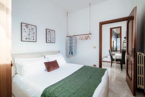 1 chambre, fer et planche à repasser, Wi-Fi, literie fournie