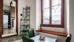 Dining - Charming  apartment in the historic center of Como (Apartment Piazza Roma) (Como)