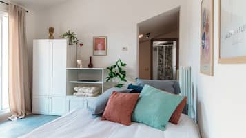 Bügeleisen/Bügelbrett, WLAN, Bettwäsche