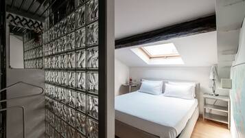 1 camera, ferro/asse da stiro, Wi-Fi, lenzuola