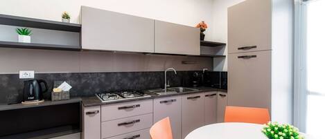 Fridge, microwave, oven, stovetop