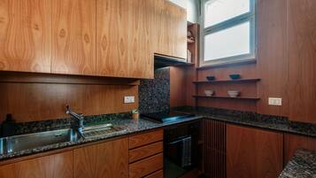 Frigorifero, microonde, forno, lavastoviglie