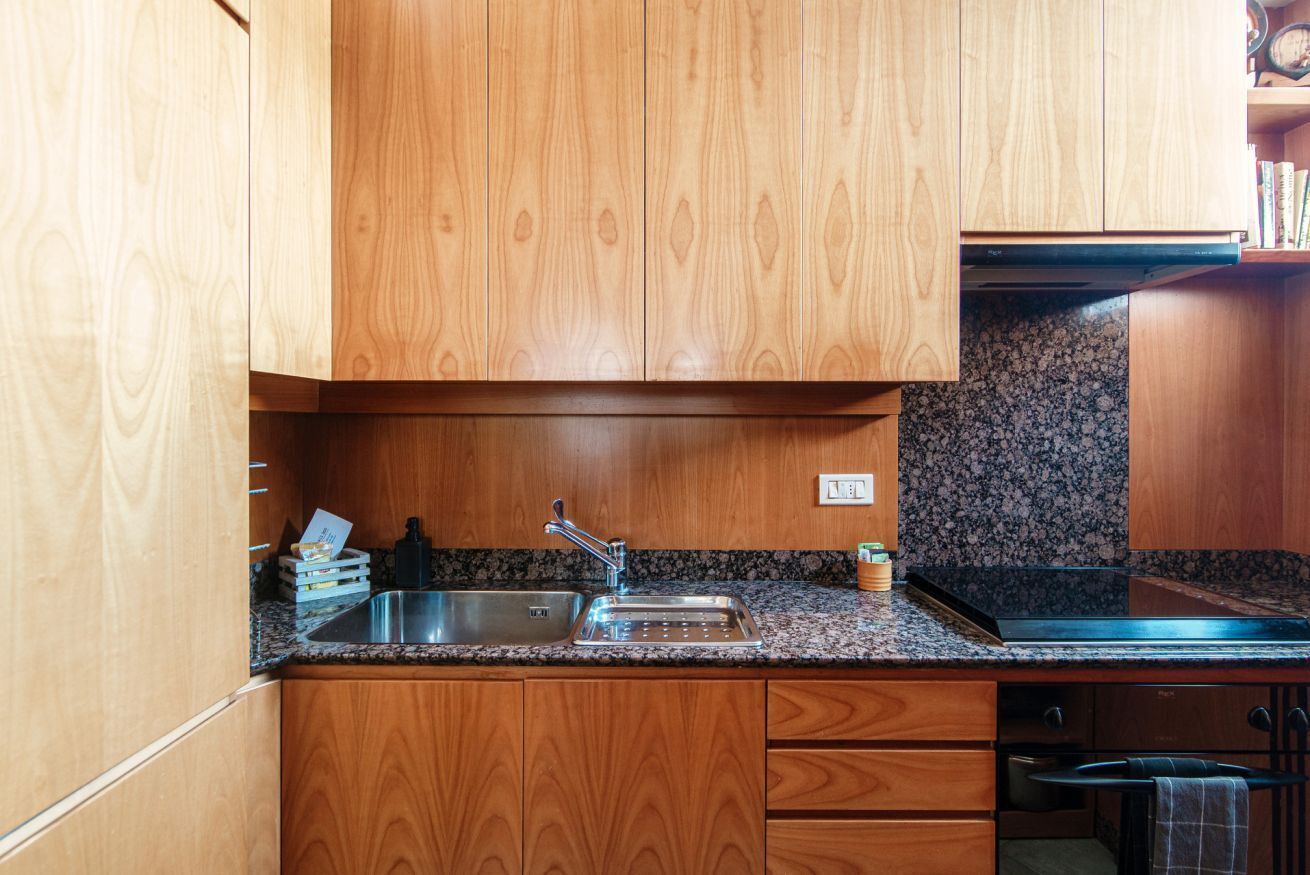 Kühlschrank, Mikrowelle, Ofen, Geschirrspüler