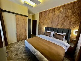 标准双人房, 1 张大床, 花园景观, 湖畔 | 埃及棉床单、高档床上用品、Select Comfort 床、特色家居