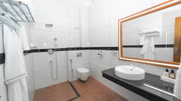 Shower, free toiletries, hair dryer, towels