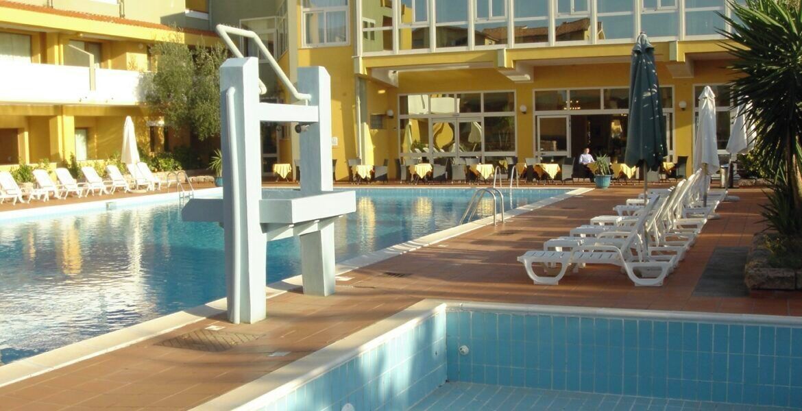 Piscine extérieure (ouverte en saison)