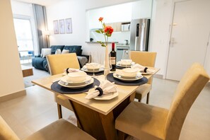 Apartment | Dining