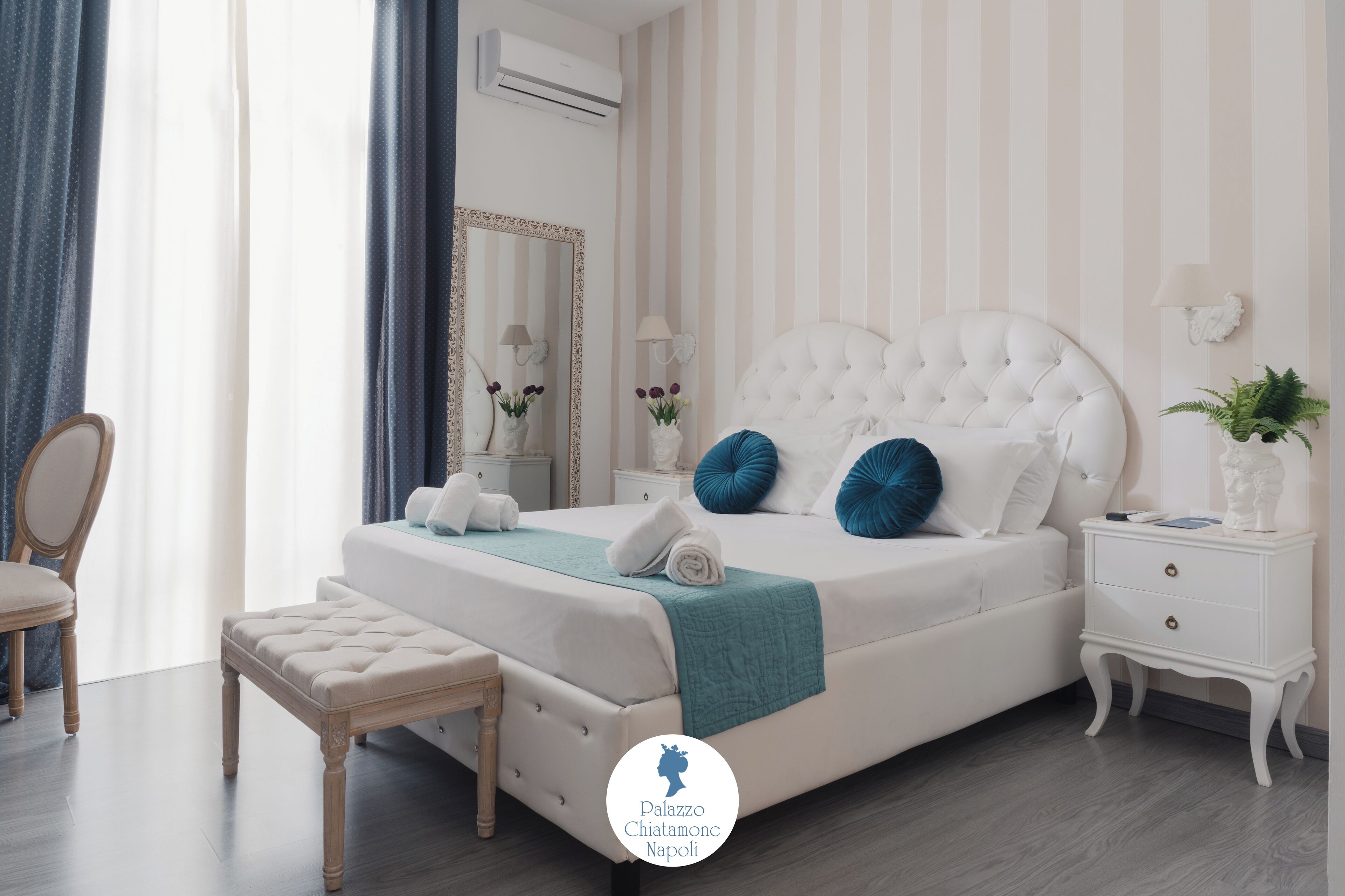 Literie hypoallergénique, couette en duvet d'oie, minibar, bureau