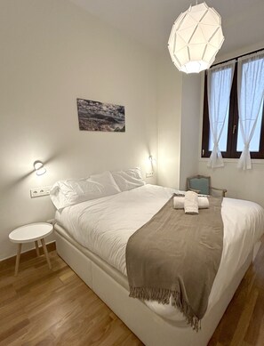 2 soverom, strykejern/-brett, wi-fi (inkludert) og sengetøy