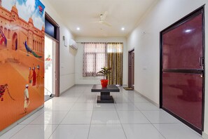 Lobby - Fabhotel Moon Light Palace (Jaipur)