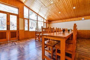 Restaurant - Fabhotel Manali Heaven (Manali)