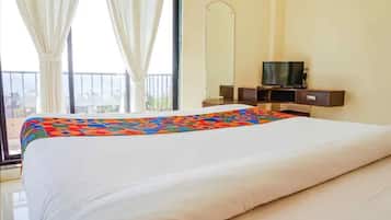 Egyptian cotton sheets, premium bedding, in-room safe, free WiFi
