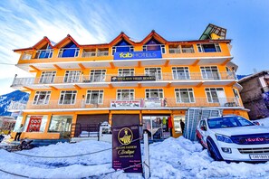 Exterior - Fabhotel Himalyan Valley Resorts (Manali)