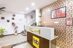 Reception - Fabhotel Duke Inn (Bhopal)