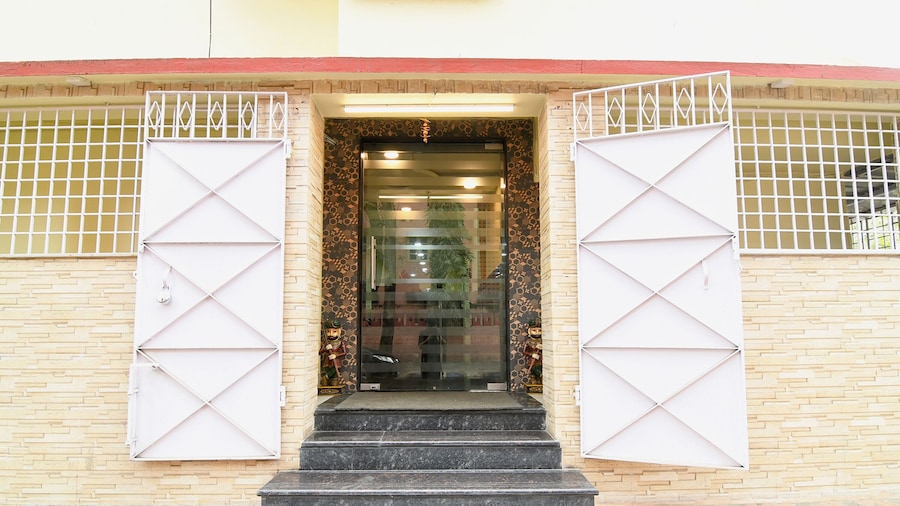 Fabhotel Olive Inn I