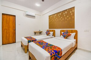 Egyptian cotton sheets, premium bedding, in-room safe, free WiFi