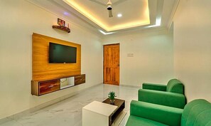 Lobby sitting area - Fabhotel De Joe Philips Heights (Arpora)